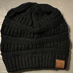 M+C Black Womens Stalking Hat